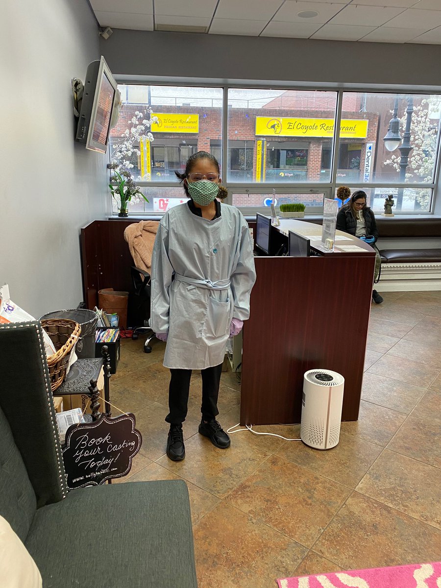 alice_lipps's tweet photo. @johnkrasinski SOME GOOD NEWS: @AlexOfArabiaUS has transformed his LA factory space to solely manufacture masks and gowns for medical professionals in need all around the world. #peacethroughfashion https://t.co/XXZU3ol18j