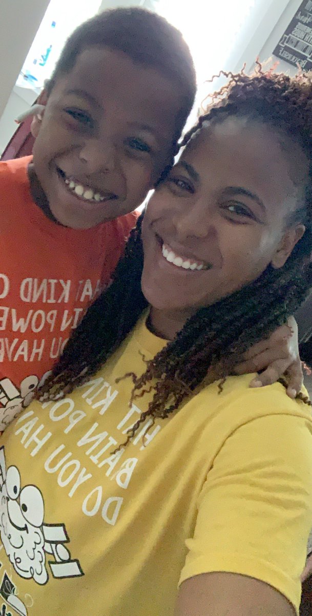 KJonesHoover's tweet photo. House Team Tuesday at the Jones’!!! 😆🥰🤗@CyFairISD @HooverCFISD @CFISD_HR #BeAHooverHero #CFISDspirit #HooverPK #horrayforPK https://t.co/DQ8wQylaJs