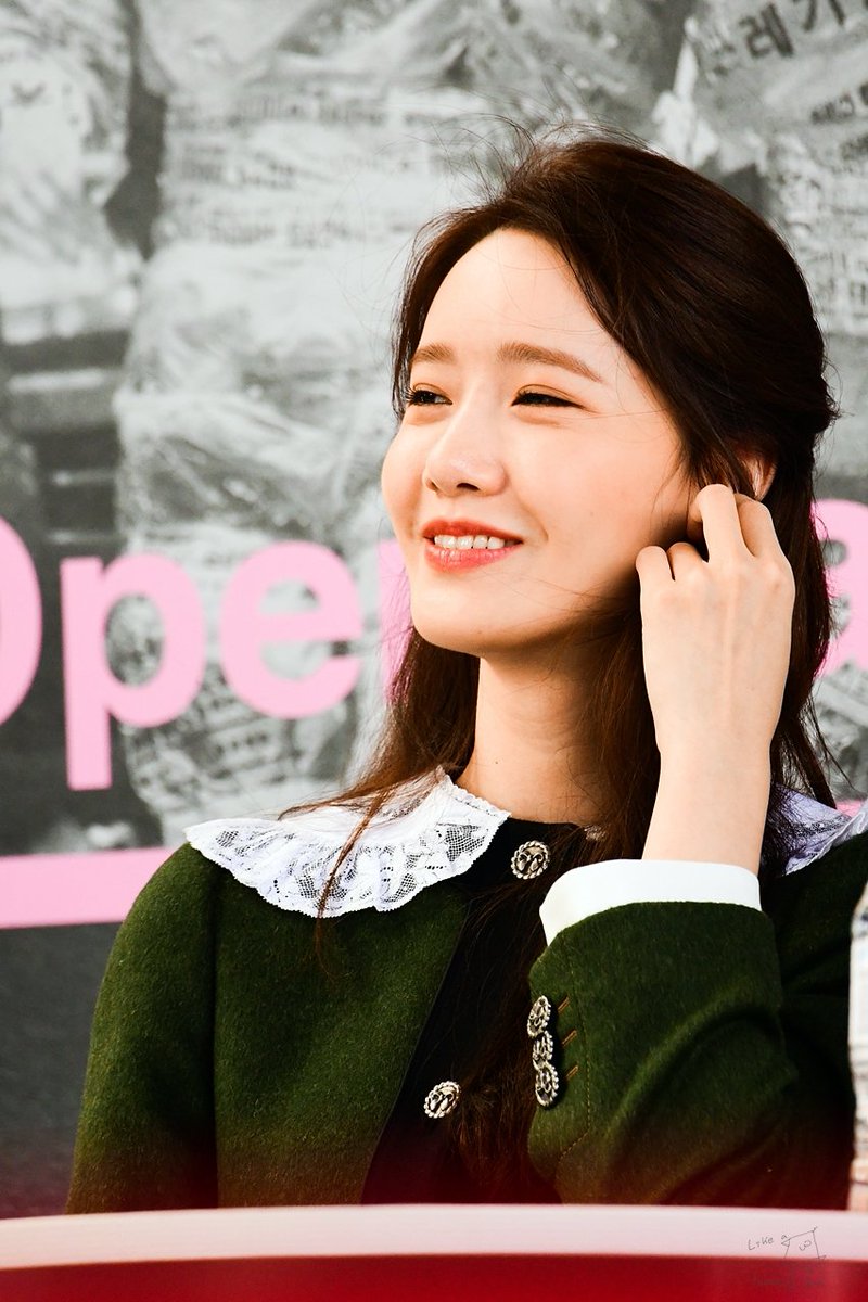 hummingbird0721's tweet photo. #BIFF #윤아 #YOONA #임윤아 https://t.co/Hdnqfe88rb