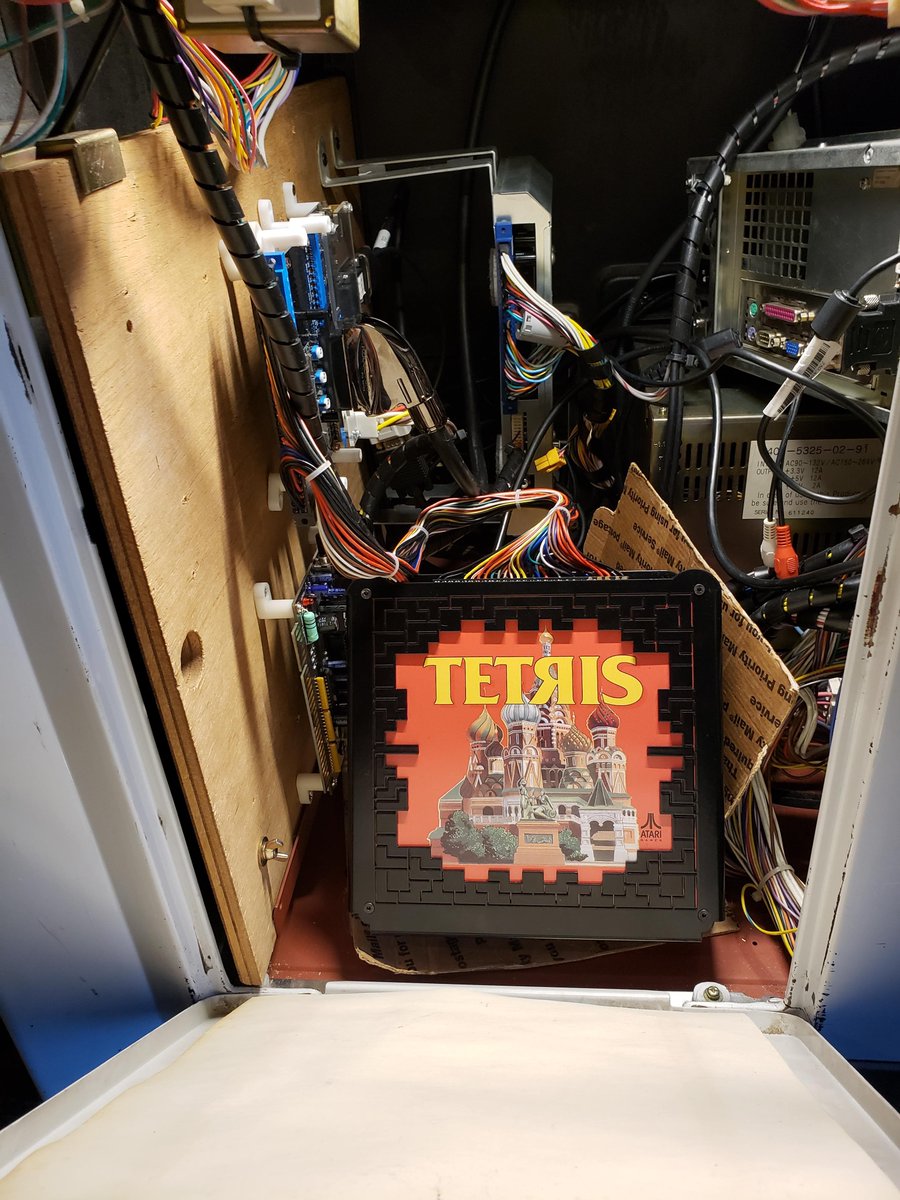 psykomantis's tweet photo. #Tonight on my #Retro #Arcade #TwiotchStream it's ATARI/Williams NIGHT!!!
Pit Fighter, Mortal Komabt 2, Atari Tetris, and Wayne Gretzky's 3D Hockey!!! NO EMULATION 03312020 https://t.co/G3c7vtyDPm
#RetroGaming #TwitchChicago #ArcadeGaming #ArcadeStream #Tetris #MortalKombat https://t.co/1VTekyGqRP