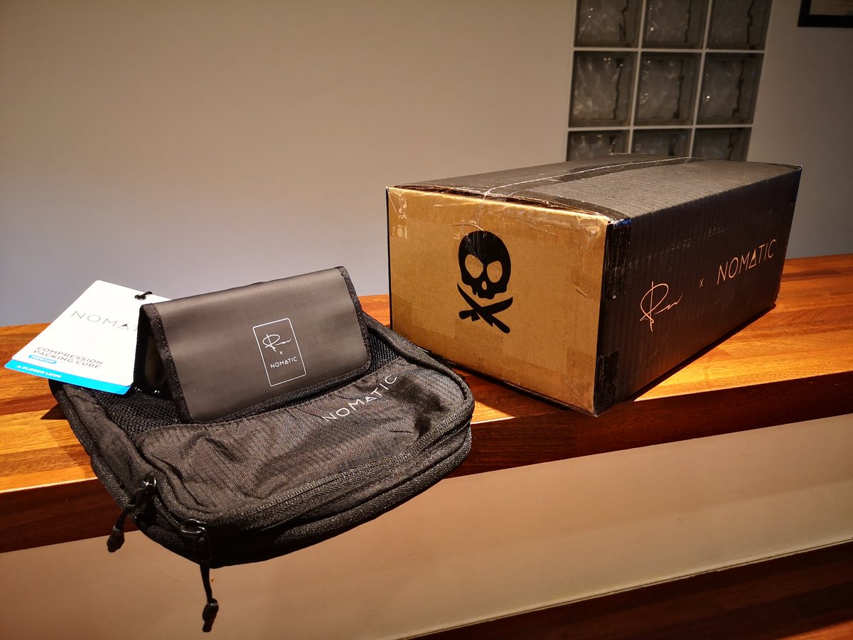 KKanchibhatta's tweet photo. The goodies from @Nomaticgear I've been waiting for since forever have finally arrived! 😍 @petermckinnon the magnets oh the battery case are fire 🔥🔥  Cube pack is excellent but I regret not getting the main backpack now! 😢
#nomaticcubepack #petermckinnon #nomaticbatterycase https://t.co/b7yJ1i6Ht9
