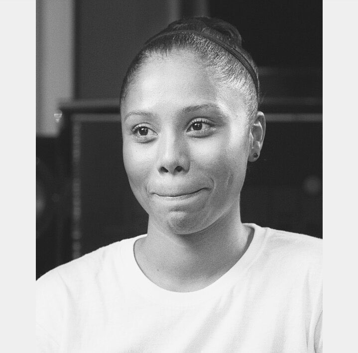 T-shirt ya Matric this year tlabe e ngwadilwe "the last cough" 🚶