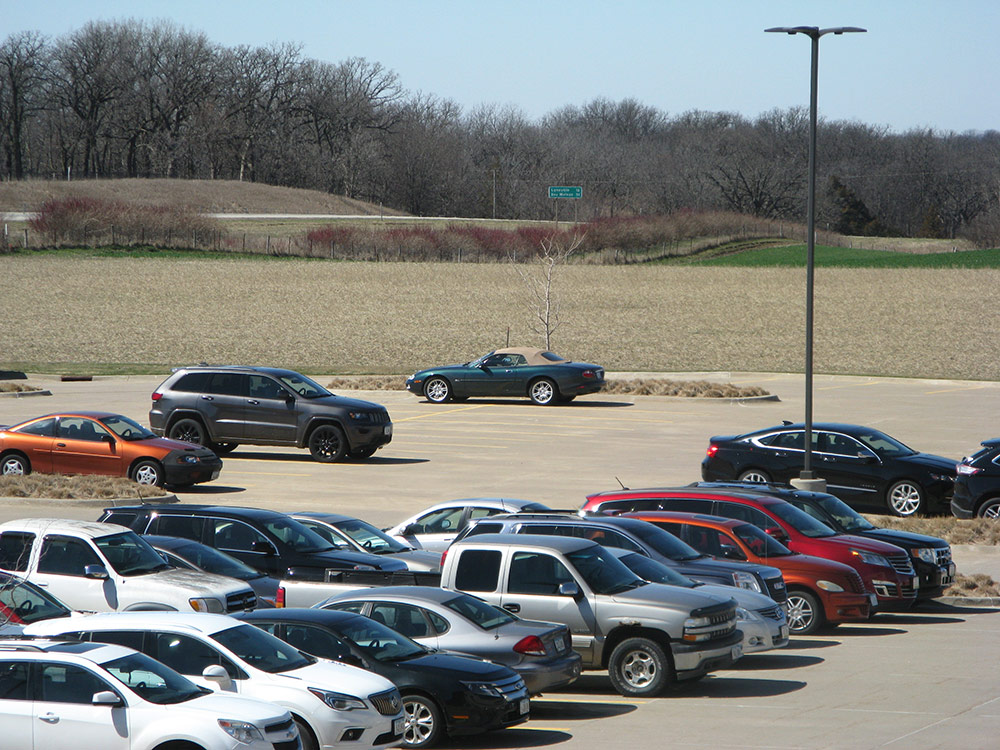 There are "driving appliances".... And then there's Awesome. Can you spot the pure Awesomeness in this foto?