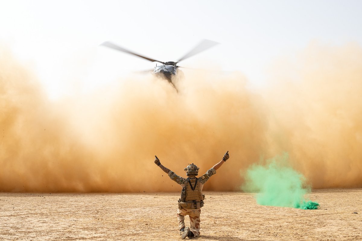 EtatMajorFR's tweet photo. [#Barkhane] Retour en images sur l'opération #Monclar conduite du 3 au 23 mars aux confins du Liptako-Gourma. https://t.co/kKWdzi8dpG https://t.co/kCKmhPFSvi