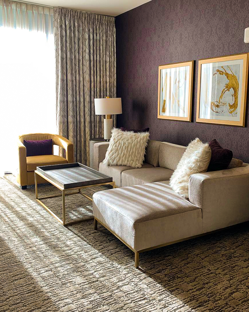 AmbassadorKCMO's tweet photo. The Ambassador Kansas City is still open for those in #KCMO that need to rest their head. We���re maintaining strict daily cleaning routines and effective housekeeping practices to prioritize the health and safety of all guests and employees.
 #AmbassadorHotel
 📷 : IG kclikealocal https://t.co/0iaA2jDkwO