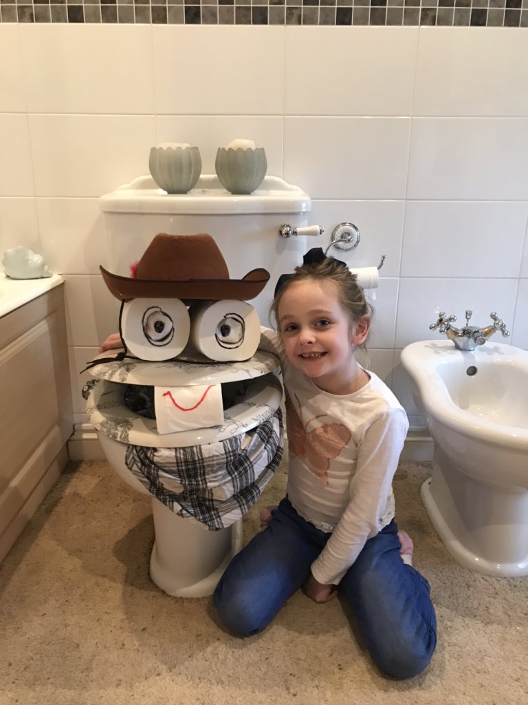 SarahLoganAva's tweet photo. Howdy partner! 😂 @LanchesterEP https://t.co/ZRG7MQ6cD9