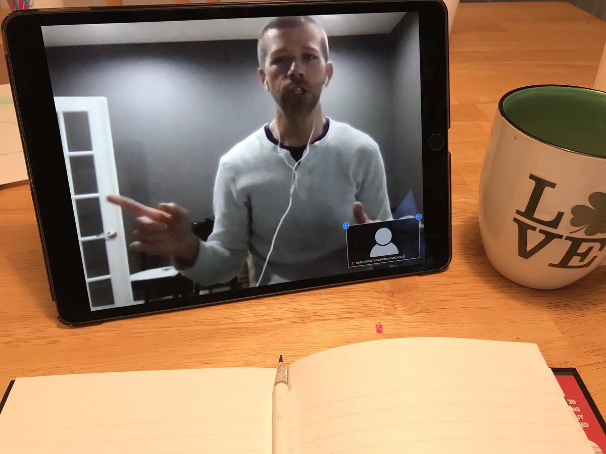 ProfeMcLaughlin's tweet photo. Just getting my daily dose of @mikeleague 😄 Thanks for all you do! #capeloveslearning @cape_sd https://t.co/4tNlke5lEE