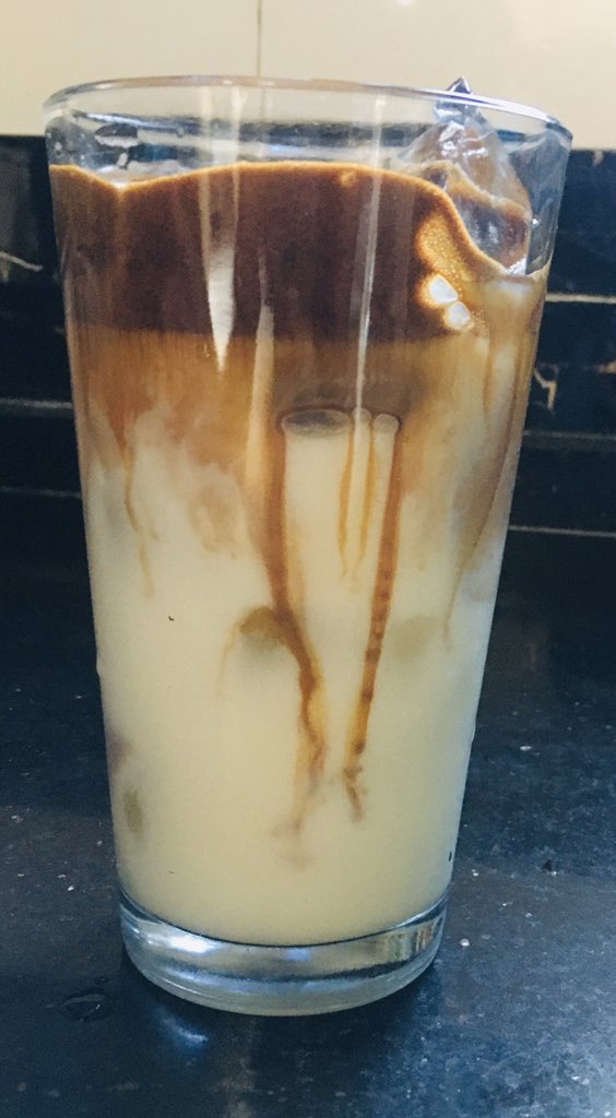 umme_27's tweet photo. @Seattlecoffeeco It’s not a Seattle freeze triple grande with coconut syrup extra icy 🥺 https://t.co/IkGxDoXiR3
