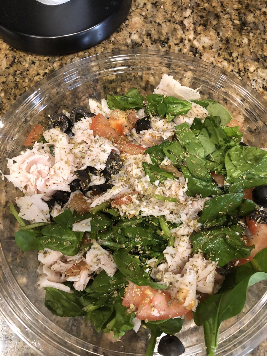 JazzyEstates's tweet image. This is what keeps me sane... Clean eating. #eatsalad #cleaneating #healthy