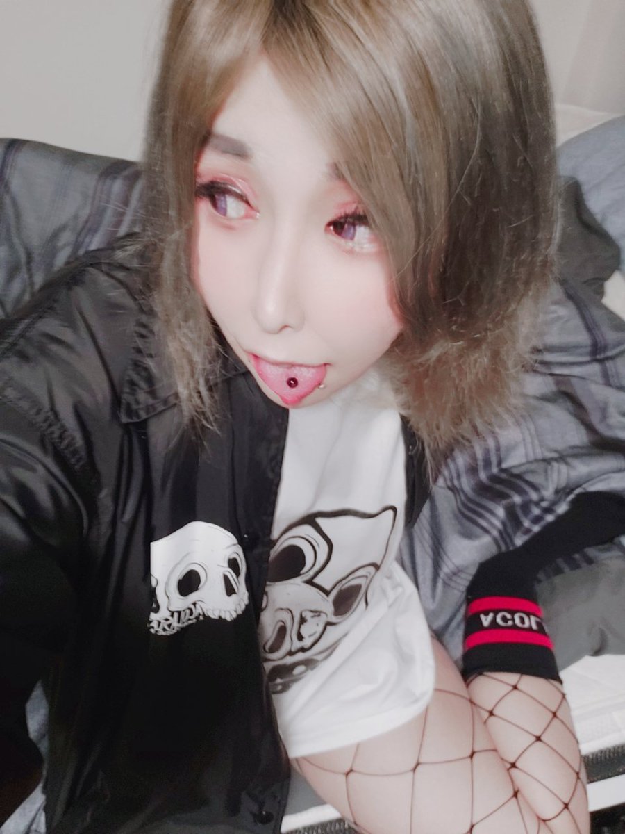 AKFGZ's tweet photo. #セクマイ
#personality
#個性
#中性
#ピアス
#派手髪 https://t.co/nUYpDbizK9