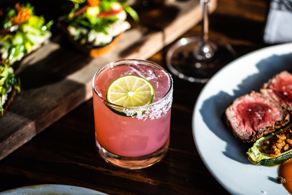 Bring our staple Sicilian Margarita home with you this weekend! Along with our to-go family menu, we also have bottles of wine, beer and cocktails for pickup, cheers!