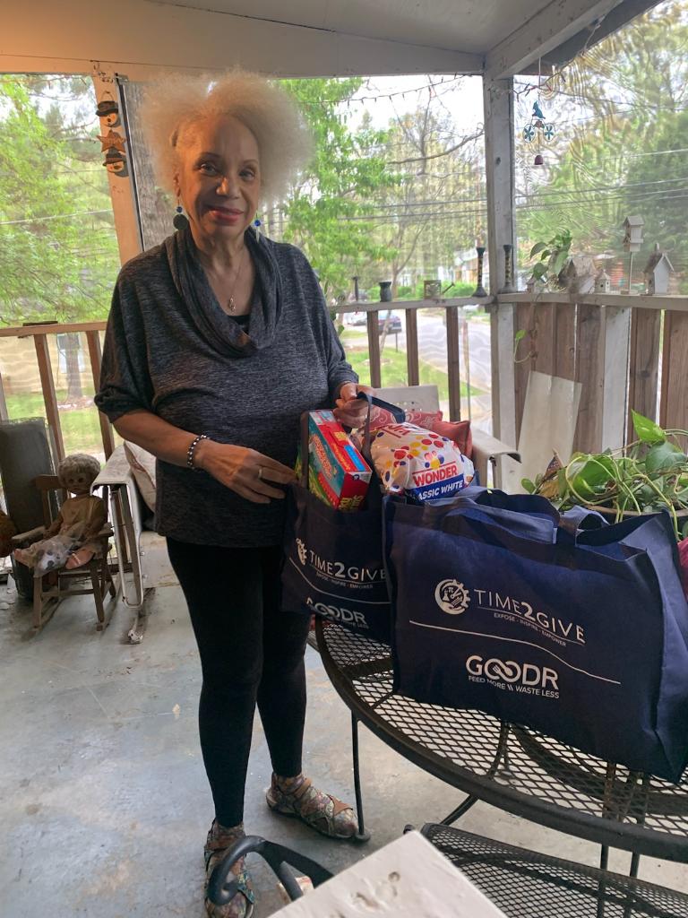 Time2GiveInc's tweet photo. Just a few pictures of the 54 families and seniors from the Pittsburgh Atlanta community that received free groceries from @Time2GiveInc . We started planning this event prior to COVID-19 with a vision of a pop-up grocery store and had to modify the plan in short time. https://t.co/yzDXH8Zc6p