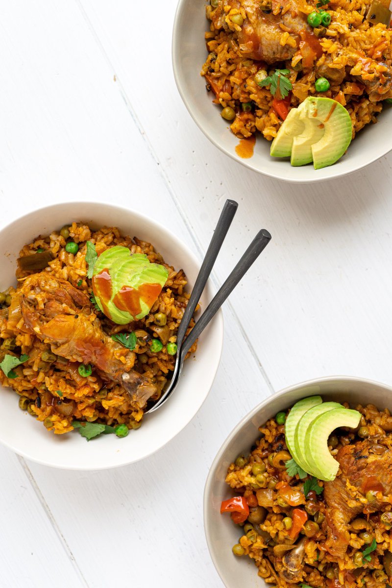 salimaskitchen's tweet photo. Allow me to introduce you to my mom's classic Puerto Rican Arroz con Pollo; a flavorful one pot dish made with rice, veggies, and chicken. #arrozconpollo #chickenwithrice #puertoricanfood https://t.co/aNoAY5kKd6 https://t.co/E3ymd0LvpI