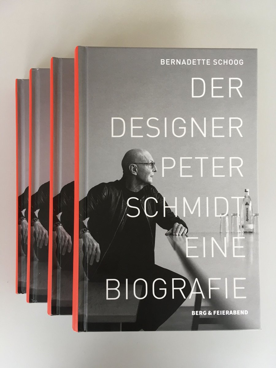 BergFeierabend's tweet photo. Schlicht und ergreifend - bestellung@bergundfeierabend.de

#PeterSchmidt #Design #Ästhetik #Biografie #Hamburg #Berlin #bergundfeierabend #Buch #Buchmoment #Verlag #Bühnenbild #Theater #Produkt #Mode #Parfum #Logo #Stil https://t.co/Z1xBFyjLe2