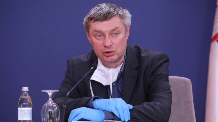 Doktore niste rekli kad su se zarazili oni što su danas umrli, pobegli ste!
Nisu to ovi koji se sad druže kako tvrdite. 
Dr ste, znate šta je inkubacija. 
To je narod koji se gurao u nekim redovima i na nekim skupovima s početka marta.