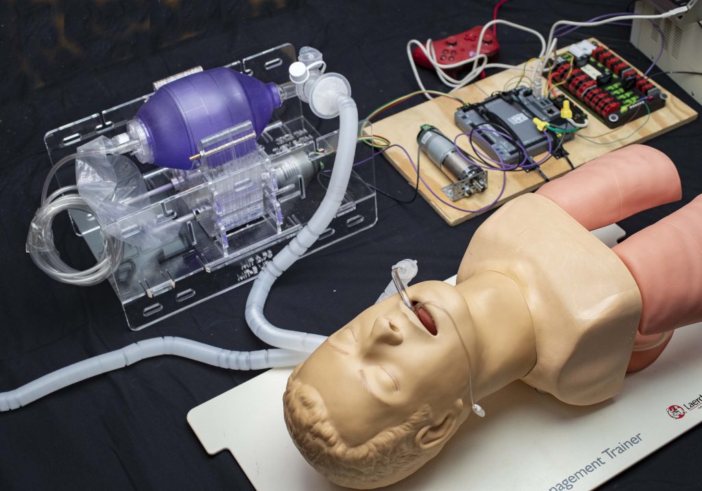 JohnGambaB's tweet photo. MIT E-Vent | MIT Emergency Ventilator: Emergency ventilator design toolbox   Open Source
Pilas Ingenieros Biomedicos   https://t.co/WwSMqkh3M6
 #CoronavirusColombia @MinSaludCol @ClaudiaLopez https://t.co/dq4uksS3M5