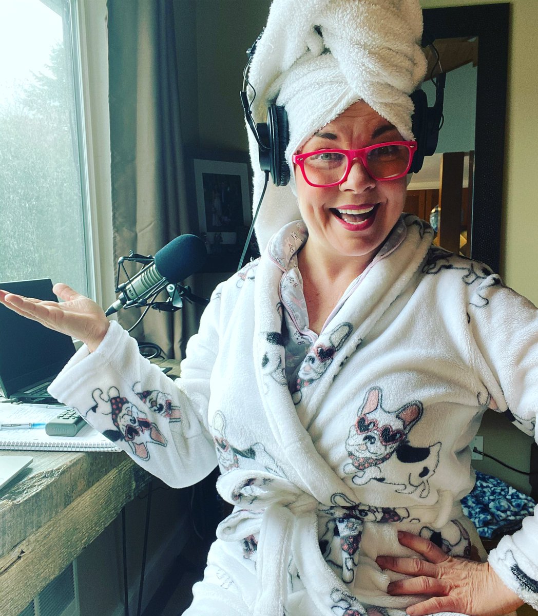 SeattleWolf's tweet photo. #WolfSpiritWeek continues...
Happy #PajamaDay!
NOW show me your pee jays! ๐
~ @DeAnnaLeeDance
#StayConnected https://t.co/OLx9l3LraF