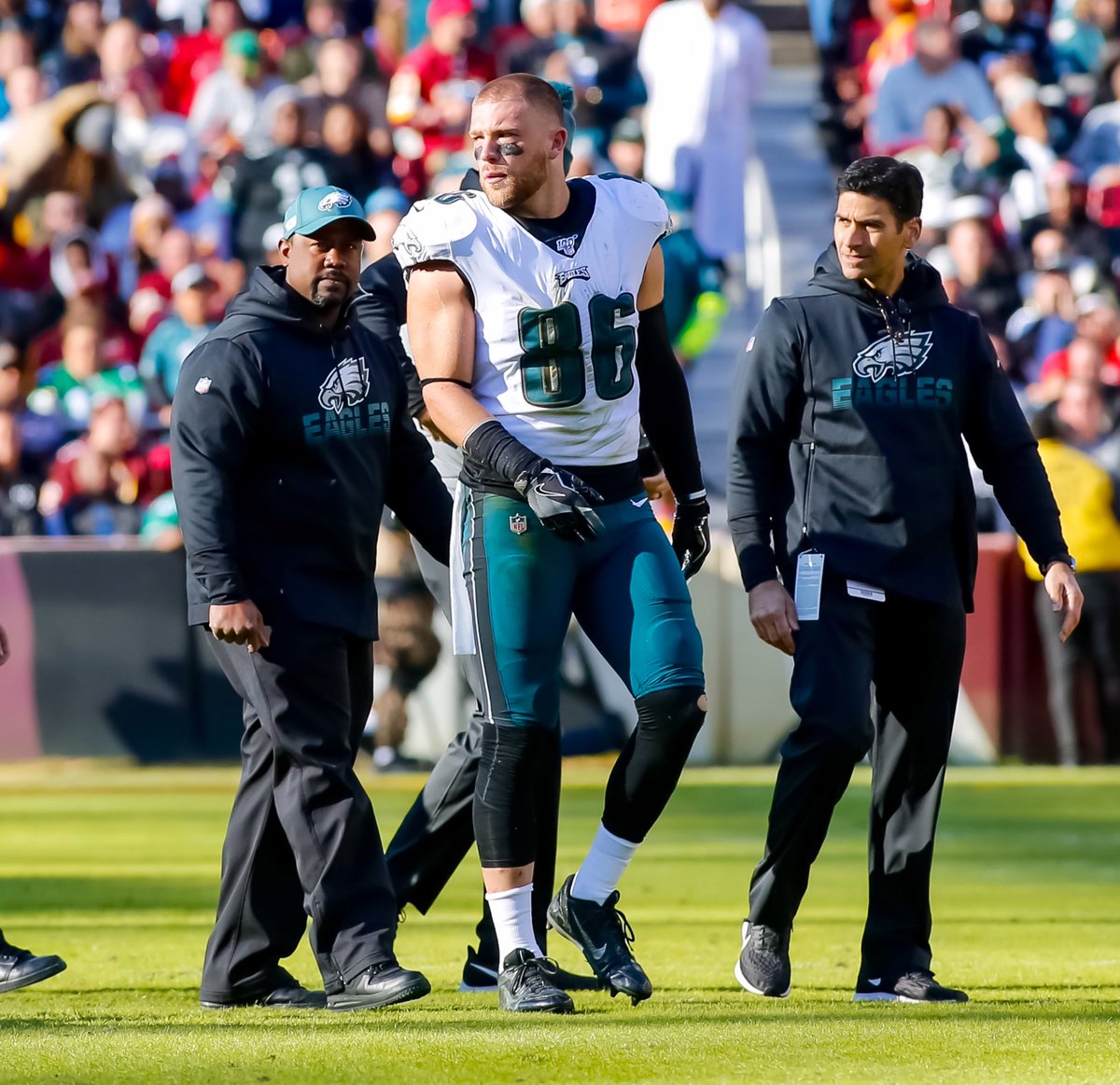 WFTHISTORYPHOTO's tweet photo. Dear @TheHumble_21 is it true when you knocked Eagles TE Zach Ertz into next week during the Week 15 game at FedEx, he walked off the field crying? Asking for a friend! #AskLandon https://t.co/kp0jYxywX8