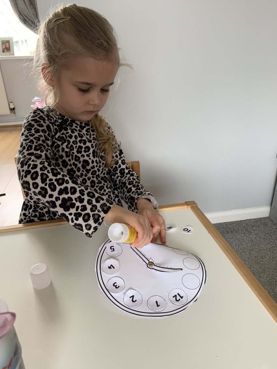 Shannen2310's tweet photo. Mia practising her writing and making a clock today @MissNichollsMPS https://t.co/erKcKYZFrB