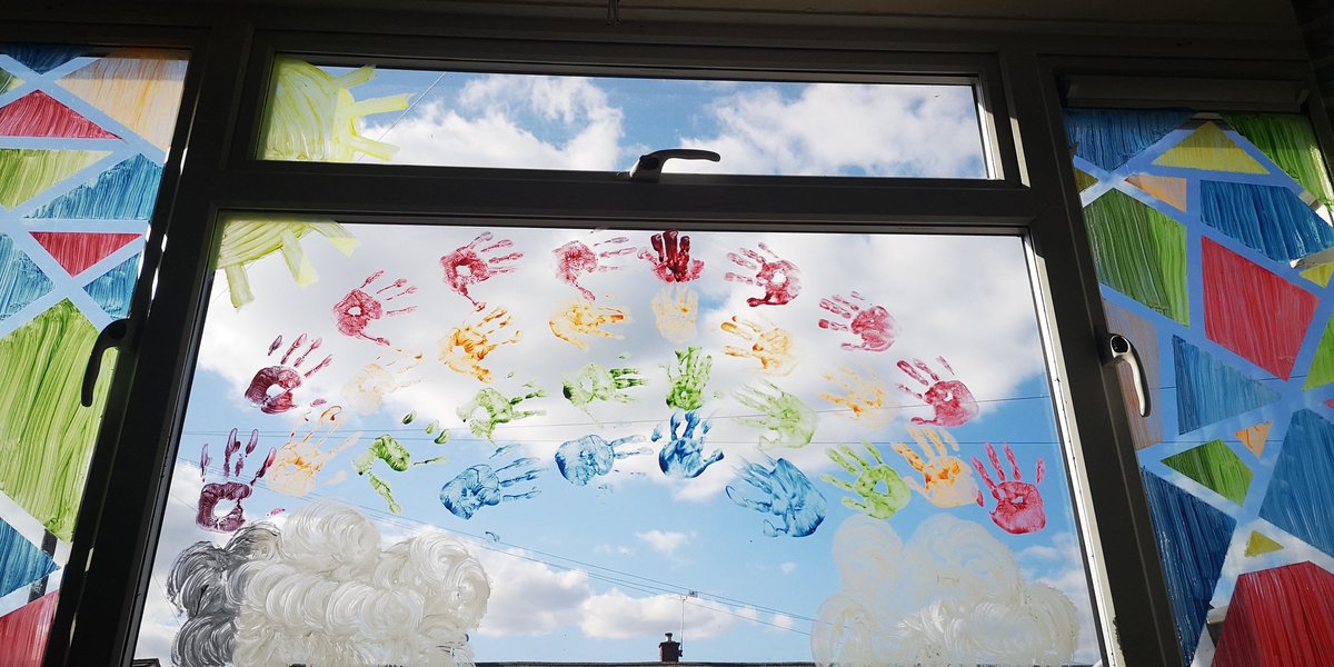 LadyJacksta's tweet photo. @ChrisPage90 #WindowWeather
Mys sons and I made a window rainbow today to cheer our neighbours up https://t.co/XPmevVoSia