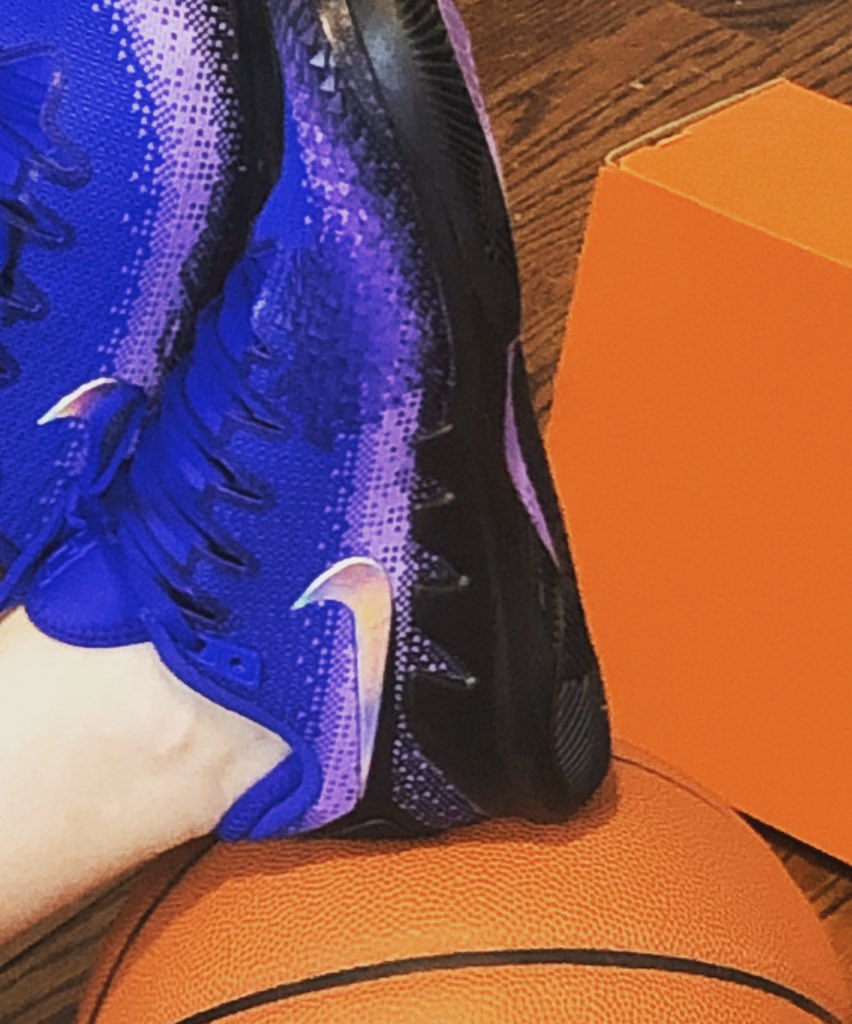 jingram_1's tweet photo. Bringin’ some color into everyone’s day! #KOTD #ButlerSwag #SwagSchool https://t.co/p6xkCxYvgR