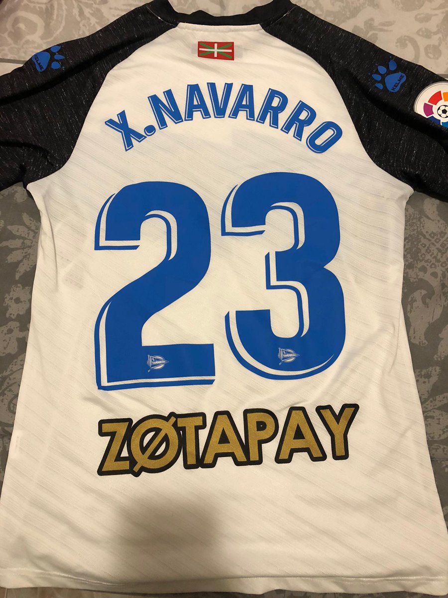 lazonadiez's tweet photo. 💣💣Qué el confinamiento sea más llevadero💣💣

👕Sorteo de la camiseta de XIMO NAVARRO del @Alaves

¿Cómo participar?
👉sigue @lazonadiez
👉sigue @ximo_navarro27
🔄RT a este tuit.

Cumple estos 3 pasos y entras en el SORTEO de la camiseta que realizamos el LUNES 06/04 en DIRECTO https://t.co/upjVdnLGn8
