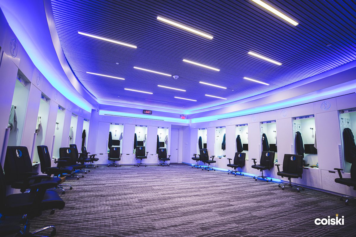 SportsDissected's tweet photo. Take a look inside the @dallasmavs facility in this brand new episode of #RoyalKey! #MFFL

VIDEO: https://t.co/GOQADbmY73

Presented by @privatelabelnyc. https://t.co/Thmy6OWBIe