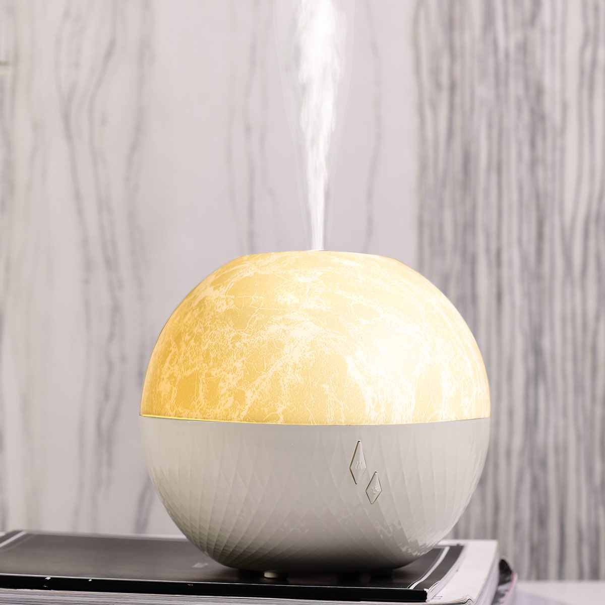 #weareinthistogether - madebyzen® is here to help support you through this challenging time. Collect your free essential oil today! ✨ All you have to do is purchase any Aroma Diffuser. 💖 The Selene aroma diffuser’s breathing light is ideal to aid breathing meditation.