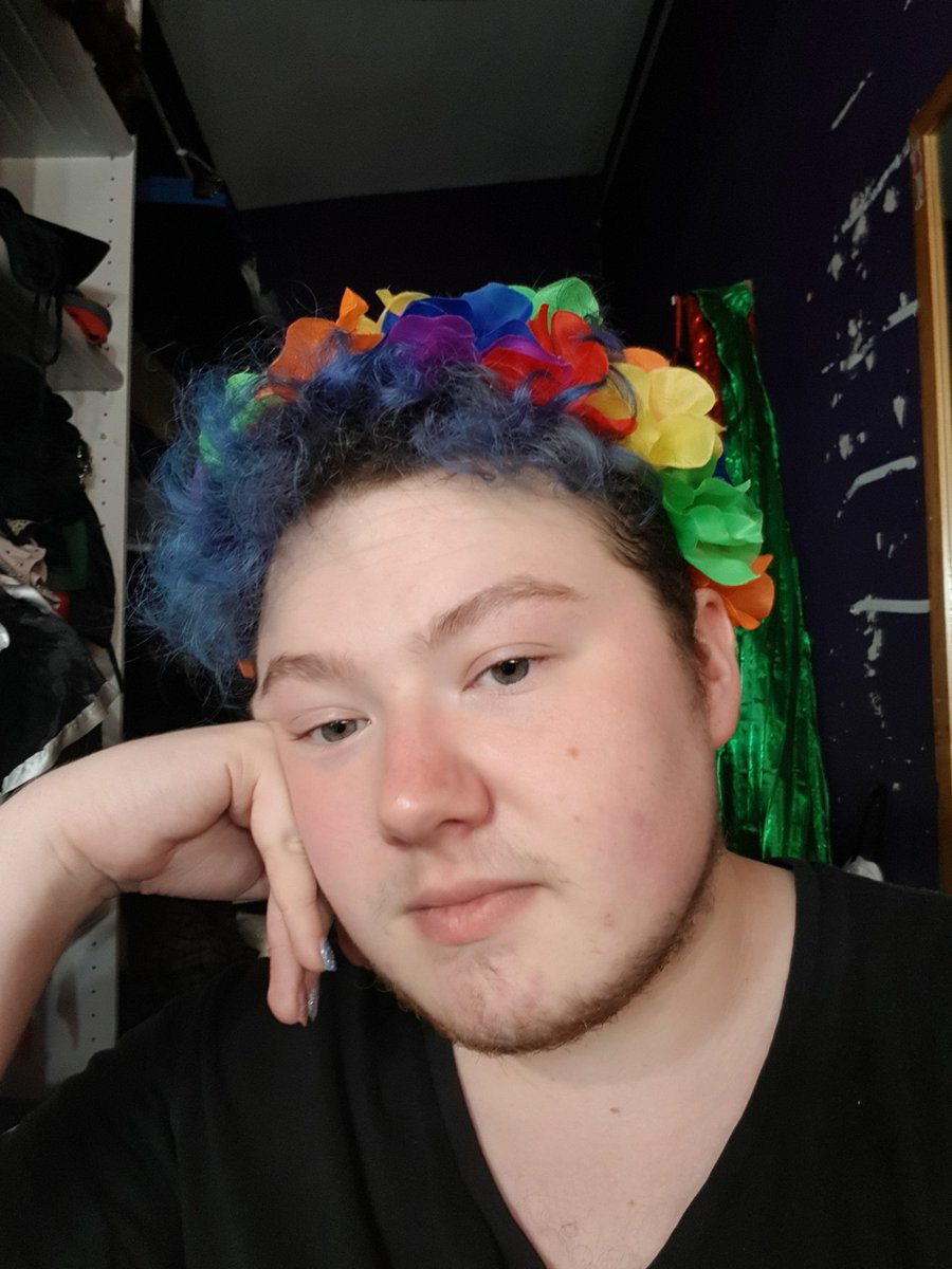Chaotic_Queer's tweet photo. Happy #TransDayOfVisibility The past year has been almost as big as the last. I started burlesque which has been terrifying and amazing!
I want to send love to those who can't come out, or those who feel now isn't the right time. Your time will come  ❤
#TDOV #TransIsBeautiful https://t.co/aK4tfzf31D