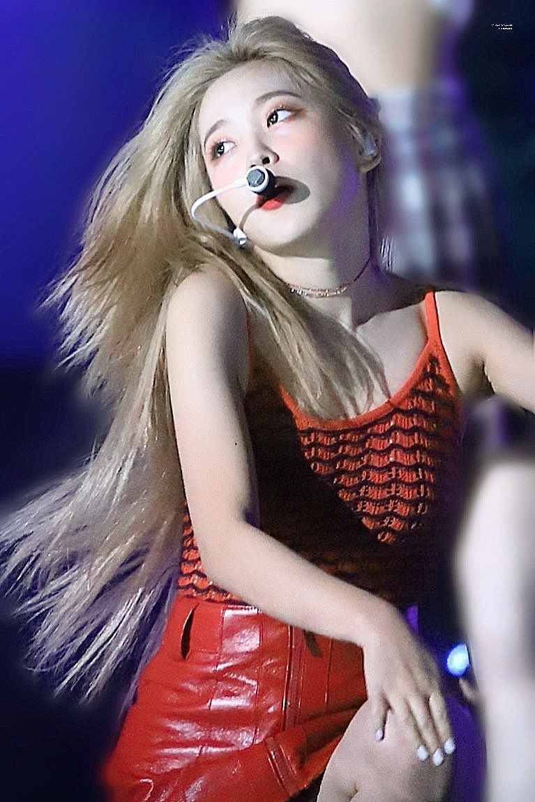 DMQ1105's tweet photo. #예리 #YERI #레드벨벳 #RedVelvet https://t.co/JYSTp0Ow4I