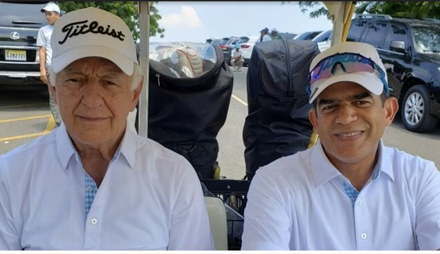 pcch63's tweet image. Saliendo a lo que se convertiría en la última ronda de golf con mi gran amigo, así es la vida, exactamente como constantemente me decía... 😓😢