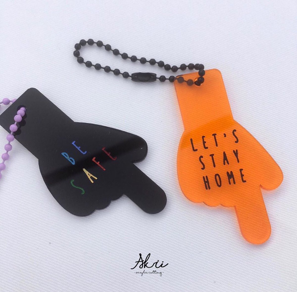 AcrylicAkri's tweet photo. 👉🏻 PUSH KEYCHAIN | พกจ น่ารักๆ พกไว้จิ้มลิฟท์ได้ เช็ดแอลกอฮอล์ทำความสะอาดได้จ้า! พร้อมส่งตามภาพ 2 ชิ้น ชิ้นละ 79฿ เท่านั้น! Line @dvz5766j 🌈 #pushstick #stayhome #covid19 https://t.co/QNvUW54Sfo