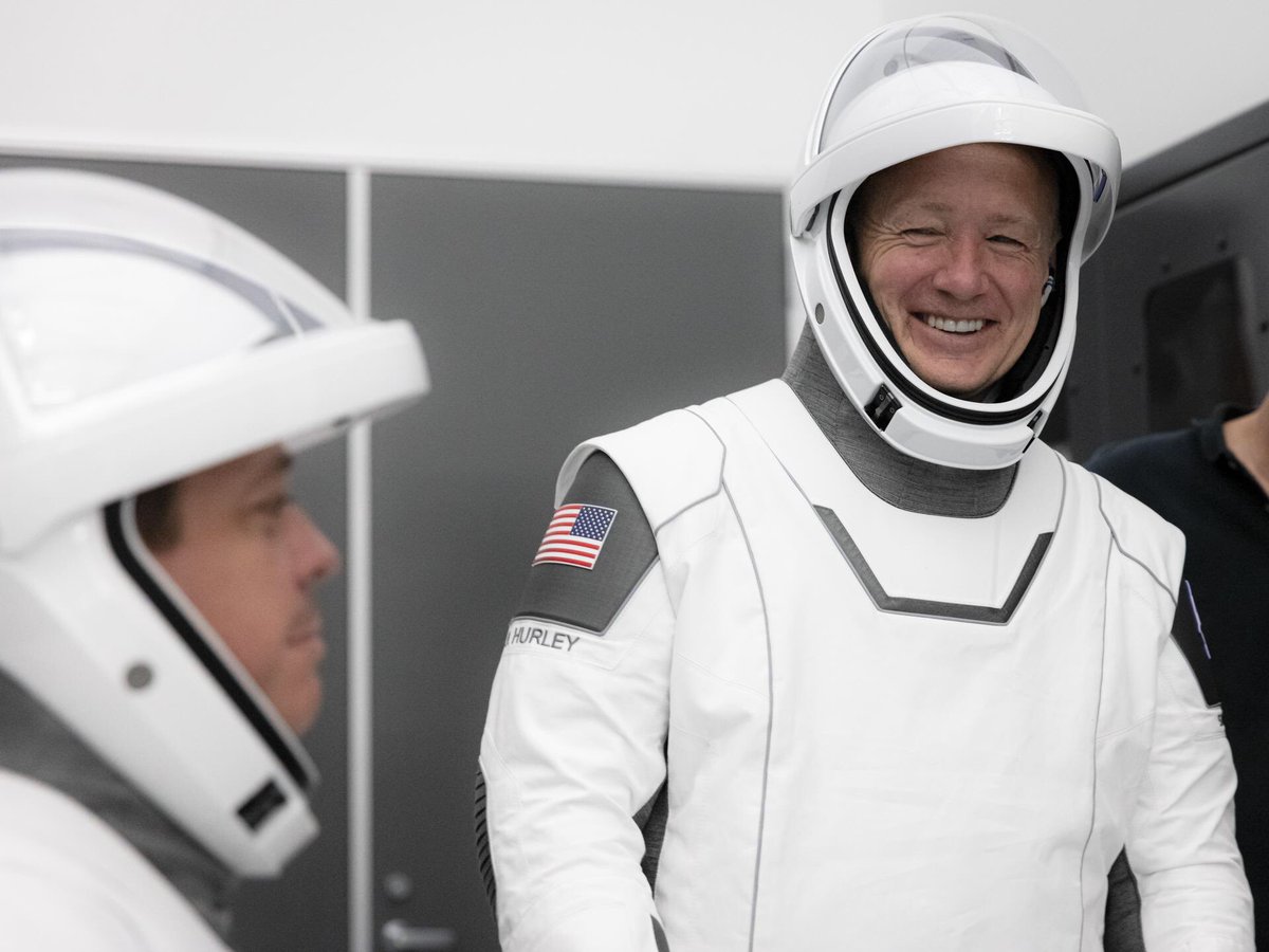 NASAKennedy's tweet photo. Joint teams from @NASA and @SpaceX continue making progress on the first @Commercial_Crew crewed flight test with astronauts to the @Space_Station by completing a series of mission simulations from launch to landing 🧑‍🚀: https://t.co/WjV6Hi0HIs https://t.co/4RRBmOFgrY