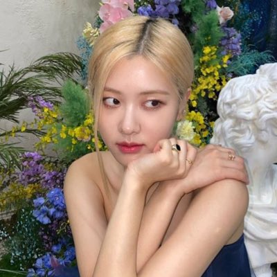 xeesoheexx's tweet photo. #NewProfilePic https://t.co/DBx4YhMExi