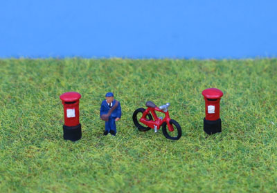 NWesternModels's tweet photo. one of our most popular detailing kits that we sell is this N Gauge postal kit
complete with postman, bike and 2 post boxes its ideal for around town or country scenes
get yours here: https://t.co/fJY1BogZs8
#ModelRailway #Ngauge #Post #Modelmaker #KingOf #SBS #2mmscale https://t.co/eN9NwS4s3R