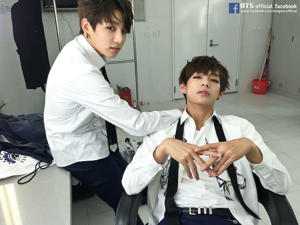 bunbunkoo's tweet image. they seem really close ☺️🥺 #DebutWithBTS #DEBUTBTS #BackTo2013