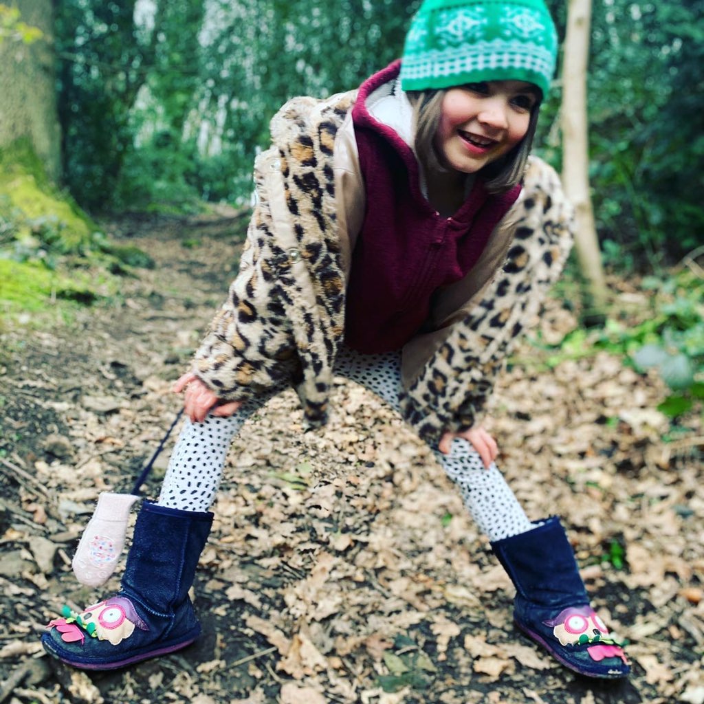 naomiwalker5's tweet photo. If there ever was a picture to sum up Mabel’s glorious personality... (plus some others because she’s too beautiful) #exercise #DailyExercise #TheLockdown #COVID19 #familyisolation https://t.co/9siojYFr7r