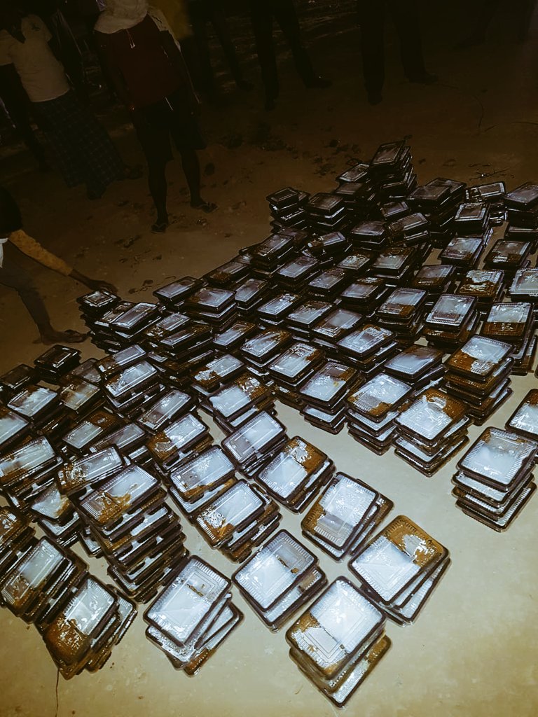 PRFind's tweet photo. Today we have initiated with association of @savechildbeggar distributed 500 food packs to underprivileged people in Karol Bagh.

Thank you so much @M_Lekhi Didi👏
Team #PRF will continue distributing the food in different areas of #Delhi during the period of #LockdwonInIndia 🇮🇳 https://t.co/A1G754PYQP