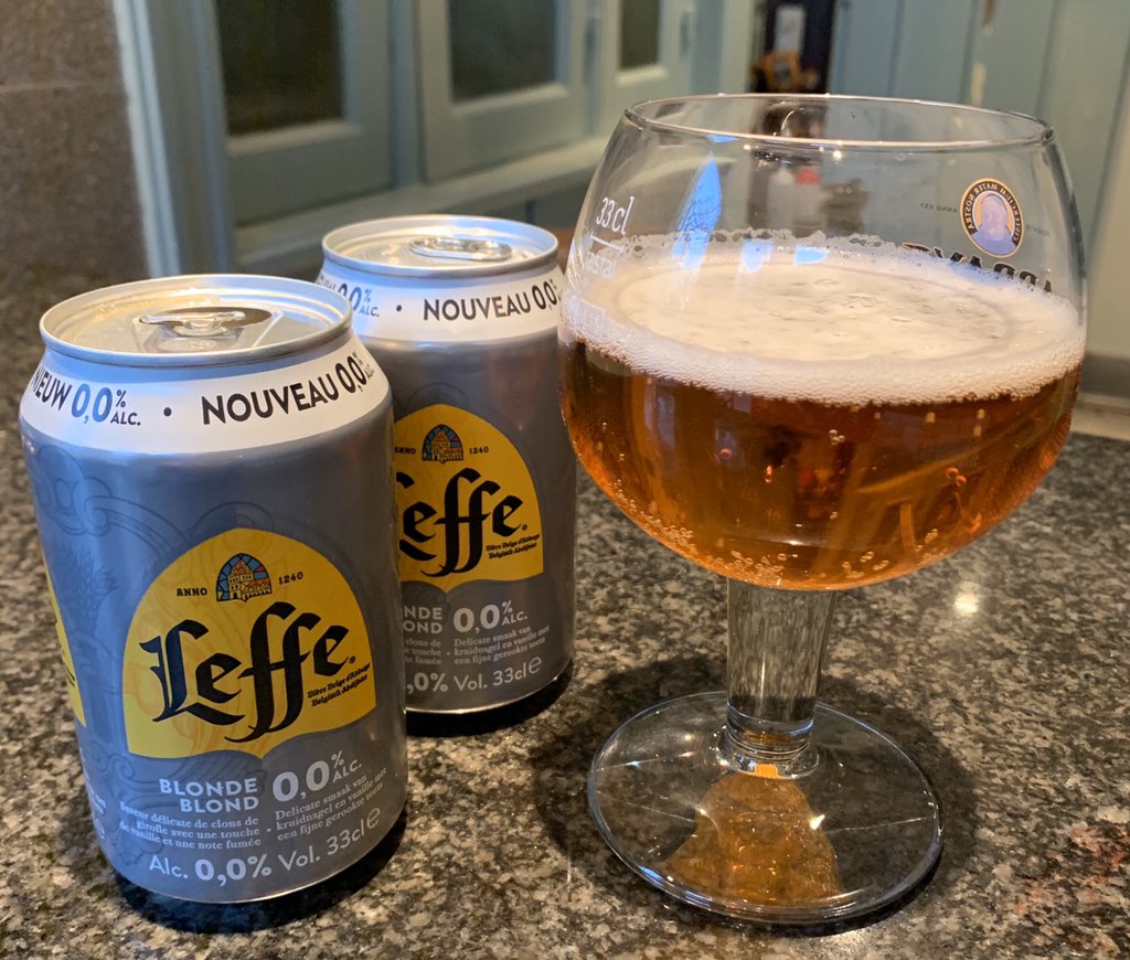 flynn_val's tweet photo. Dear #virtualdrinkingbuddies our honoured guest tonight @sarah_ironside . We’re ‘drinking’ Leffe (0.0 %) #Belgiumbeer. Dr Fi said not 2 encourage you 😉 👍 #COVID19 #publichealth needs to be Constant, Consistent & Clear 💪 #PhysicalDistance #HealthcareHeroes @EoinKeane101 https://t.co/lotlF0VGcR