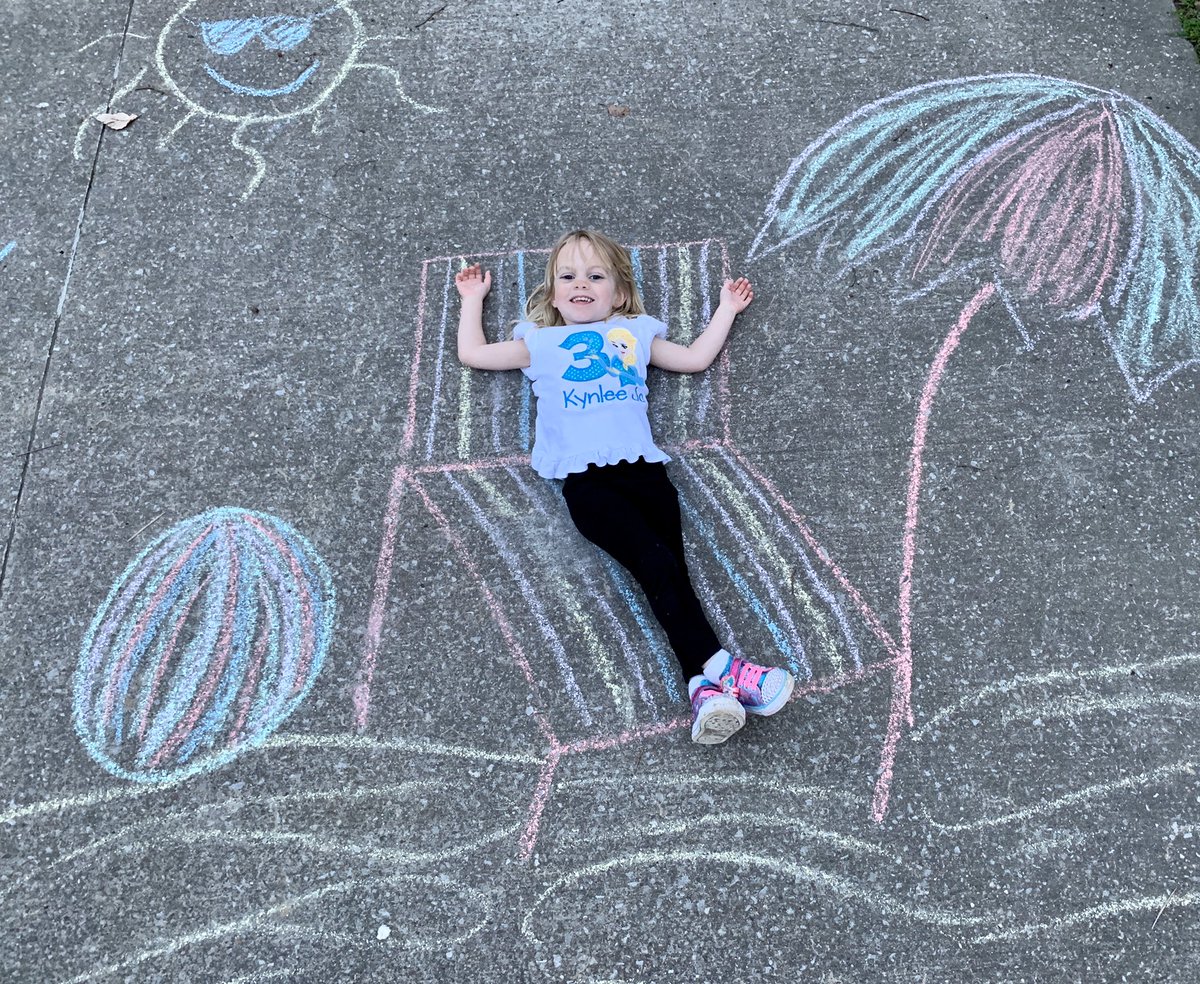 katy_park11's tweet photo. No beach travel this spring break, so we will make one at home! The power of imagination and chalk let’s us be anywhere! #TeamKentucky #HealthyAtHome #Patriot @AndyBeshearKY https://t.co/t2BeHZlzuS
