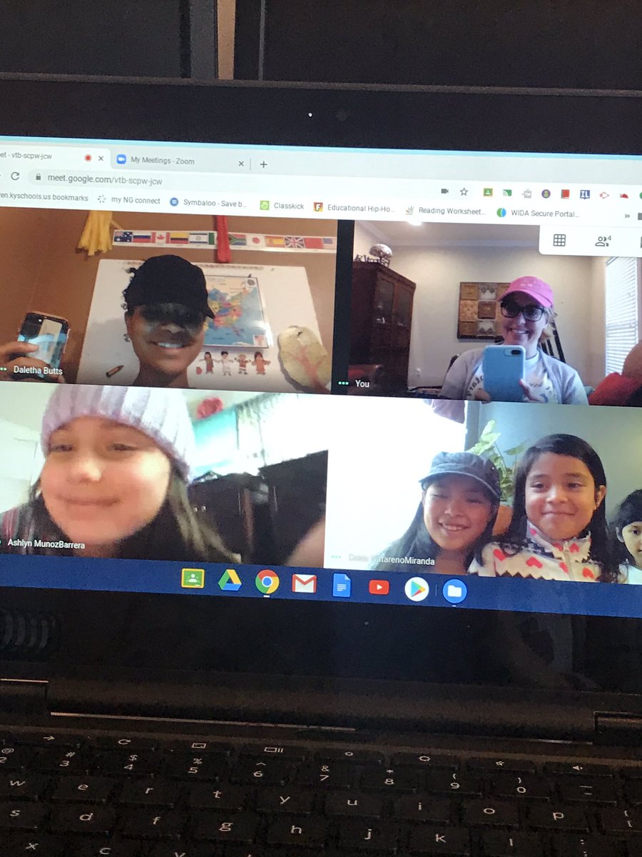 MrsChiddister's tweet photo. @LostRiverElem Hat Day!! 🧢👒🎩 #ESLTeachers #loveourstudents #LRES 🦁 https://t.co/5kIdsMVj5L