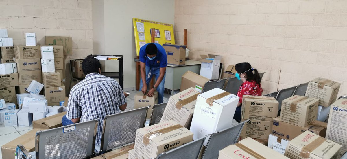 Rdfm08's tweet photo. Distribución y envío de equipo de protección personal en Bioseguridad a los Municipios de la Red de Francisco Morazán. Para ser utilizado por Personal Médico en nuestros establecimientos de salud. https://t.co/UiufH4aRAe