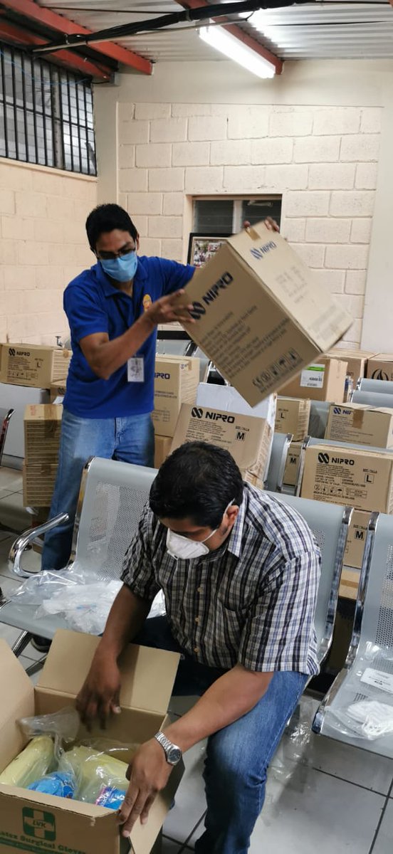 Rdfm08's tweet photo. Distribución y envío de equipo de protección personal en Bioseguridad a los Municipios de la Red de Francisco Morazán. Para ser utilizado por Personal Médico en nuestros establecimientos de salud. https://t.co/UiufH4aRAe