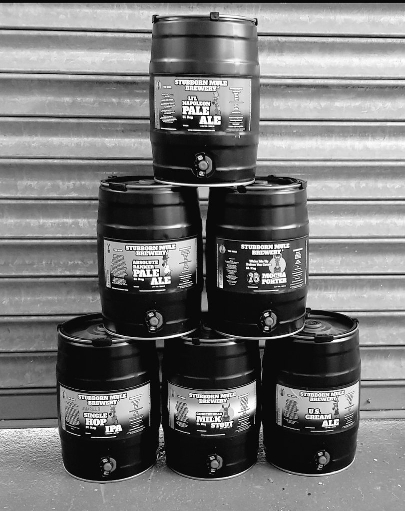 StubbornMuleBru's tweet photo. If ye be residing within 3 miles of the brewery & be liking #minikegs & #battleboxes delivered to ye drawbridge this here Friday, the shop will be stocked again from 8pm this evening ππ» #Craftbeer #Altrincham #Broadheath #Timperley #Saletown https://t.co/Y83hjFOJSq