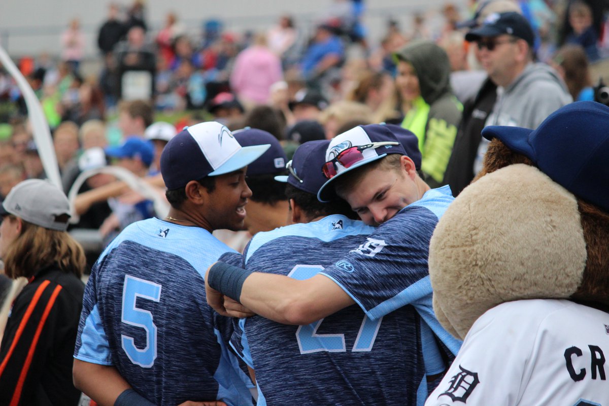 wmwhitecaps's tweet photo. Because our big brother, the @erie_seawolves , made us:

1: The Badge 🌊
2: The Stadium 🏟️
3: The Players ⚾️
4: The Best Fans! 🎉

We call on: @LkdFlyingTigers, @GoPaddleHeads, @peoriachiefs &amp; some GR love @griffinshockey @grdrive https://t.co/meOX1UOC4H