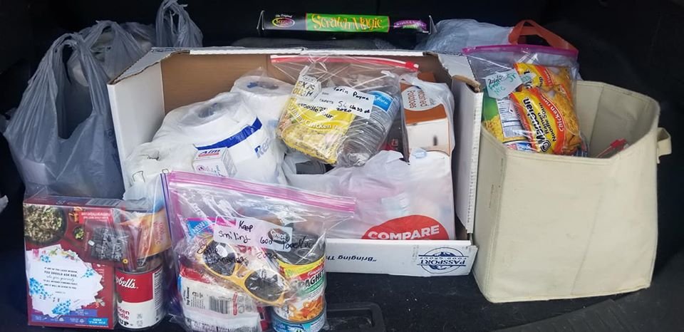 MariaLegere's tweet photo. Class of 2020 always willing to help . I asked for donations for #TeenandAdultChallenge and with out hesitation they brought me all these groceries and wrote notes for the residents . #Buffsgivingback @SamuelClemensHS @scbuffalostrong https://t.co/jVQcLwTMv4