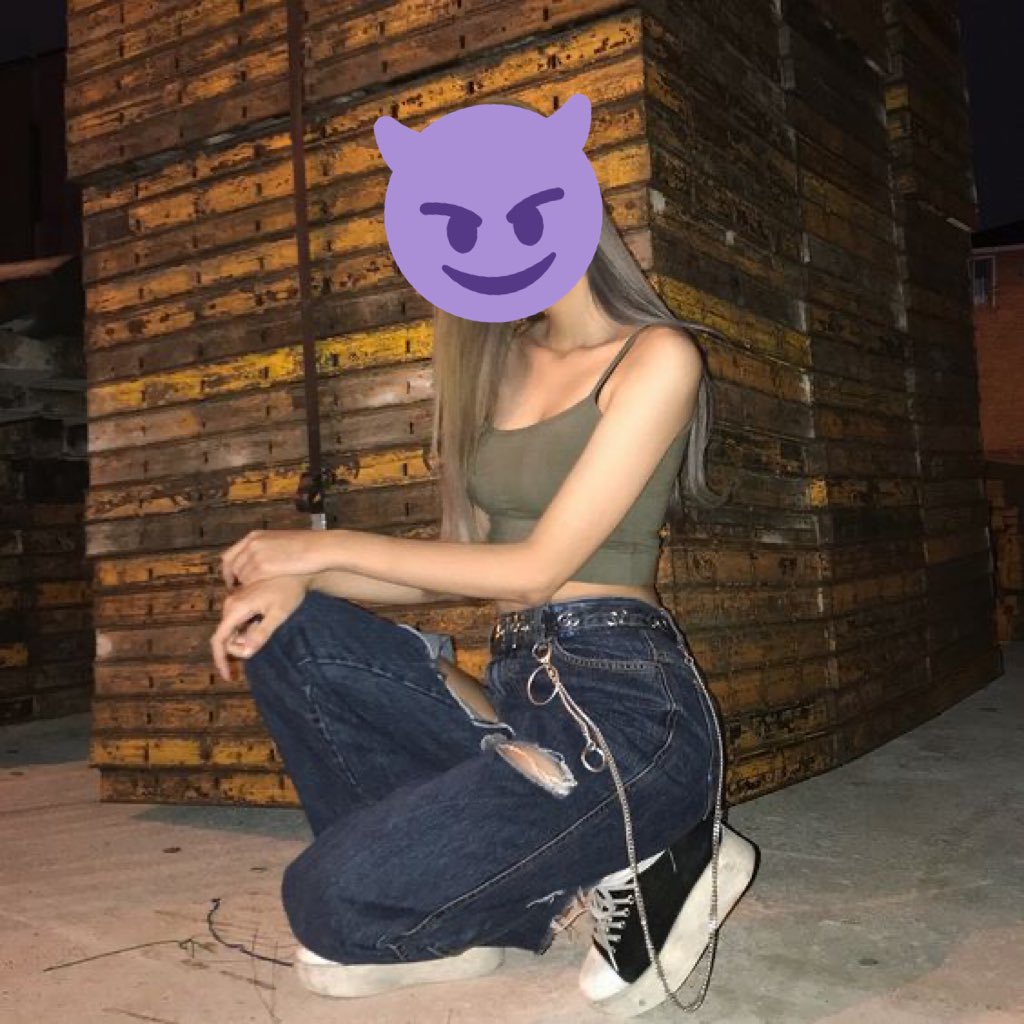 Srou_'s tweet photo. 網襪破掉就只能穿長褲了吧?
#陷阱 #Trapbae #求抖內 https://t.co/hYzYEtfYL6
