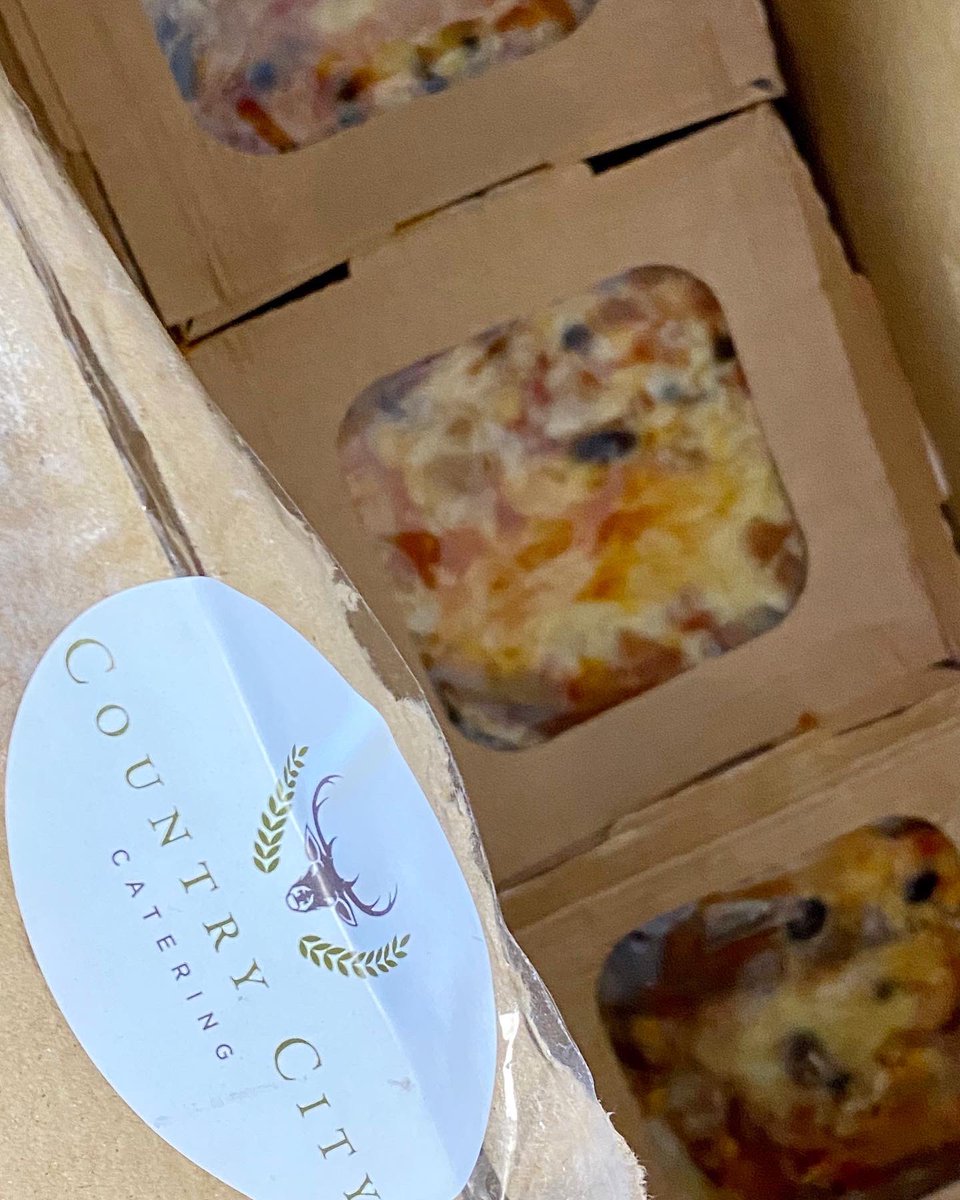 MarkFinLon's tweet photo. Thanks Country City Catering @eventcater_city for the surprise jacket potatoes delivered to our hospital! #nhs #twelvehourshift https://t.co/Z4NwaCuLA2