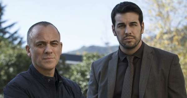 jecomprendstoi's tweet photo. The occupant(2020)หนังthrillerหลังจากที่Javierตกงานเขาก็ต้องพาครอบครัวออกจากคอนโดหรูซึ่งต่อมาTomásย้ายเข้ามาอยู่ต่อ Javierมีกุญแจเก็บไว้และแอบเข้าไปในคอนโดทุกวันหลังTomásออกไปทำงาน เพื่อศึกษาชีวิตของTomásและเริ่มเข้ามาในชีวิตเขาและแทนที่���ขาในที่สุด(8/10) #รีวิวหนัง #แนะนำหนัง https://t.co/WWK1G1VMYx