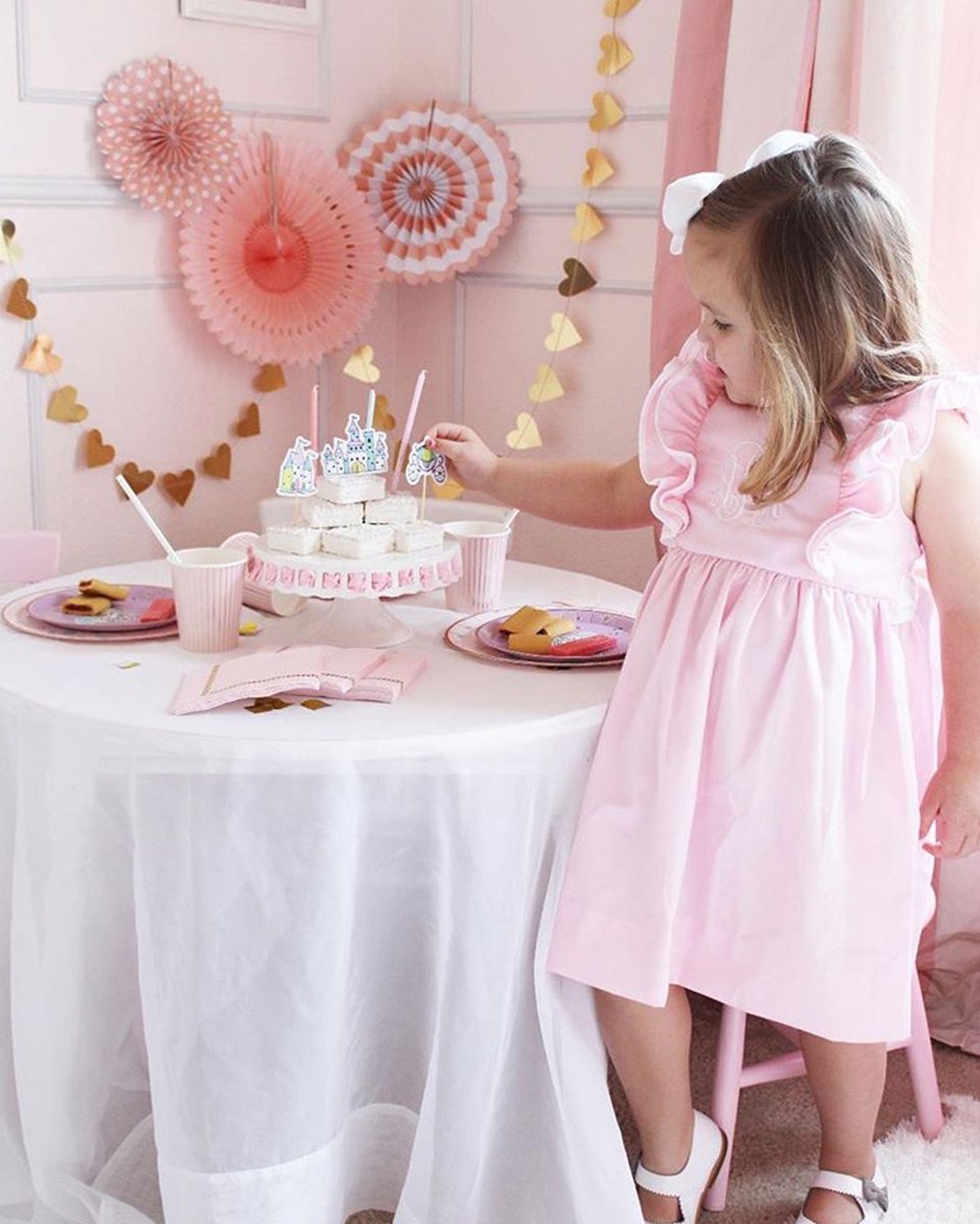 We don't always dress up, but when we do, it's for a Fairy Princess party in the living room 👸| 📸by @nissalynninteriors